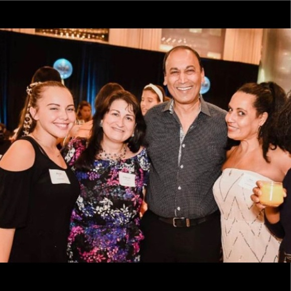 Thank you - Poshmark’s 9th Birthday Posh N Sip - Picture 4 of 10